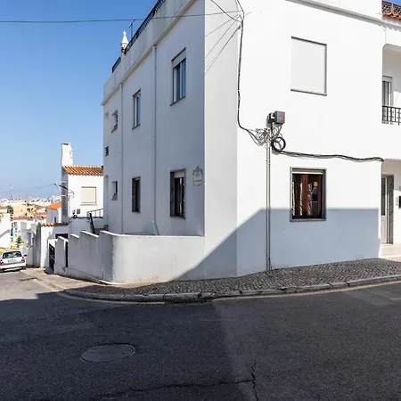 Flat On Center Apartment *