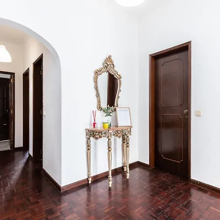 Apartment Flat On Center